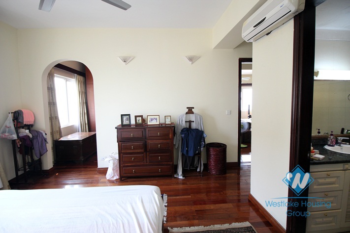 A nice apartment for rent in G building of Ciputra International Ha Noi City